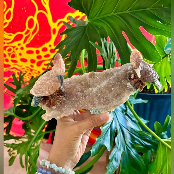 Gemstone Bird carving on Amethyst Flower - Picture 5 of 10